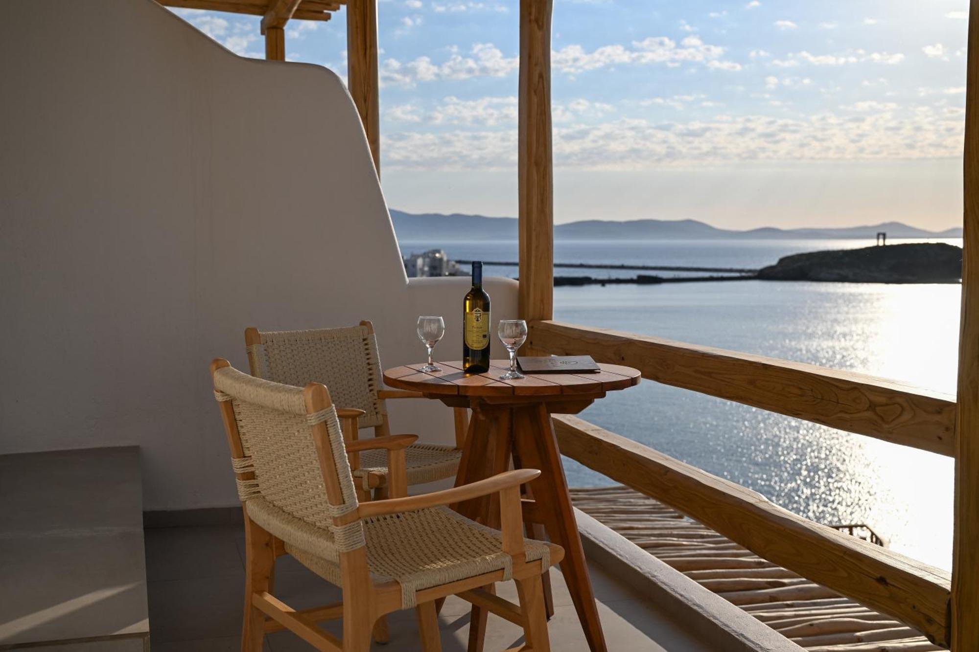Iliada 2* Naxos City